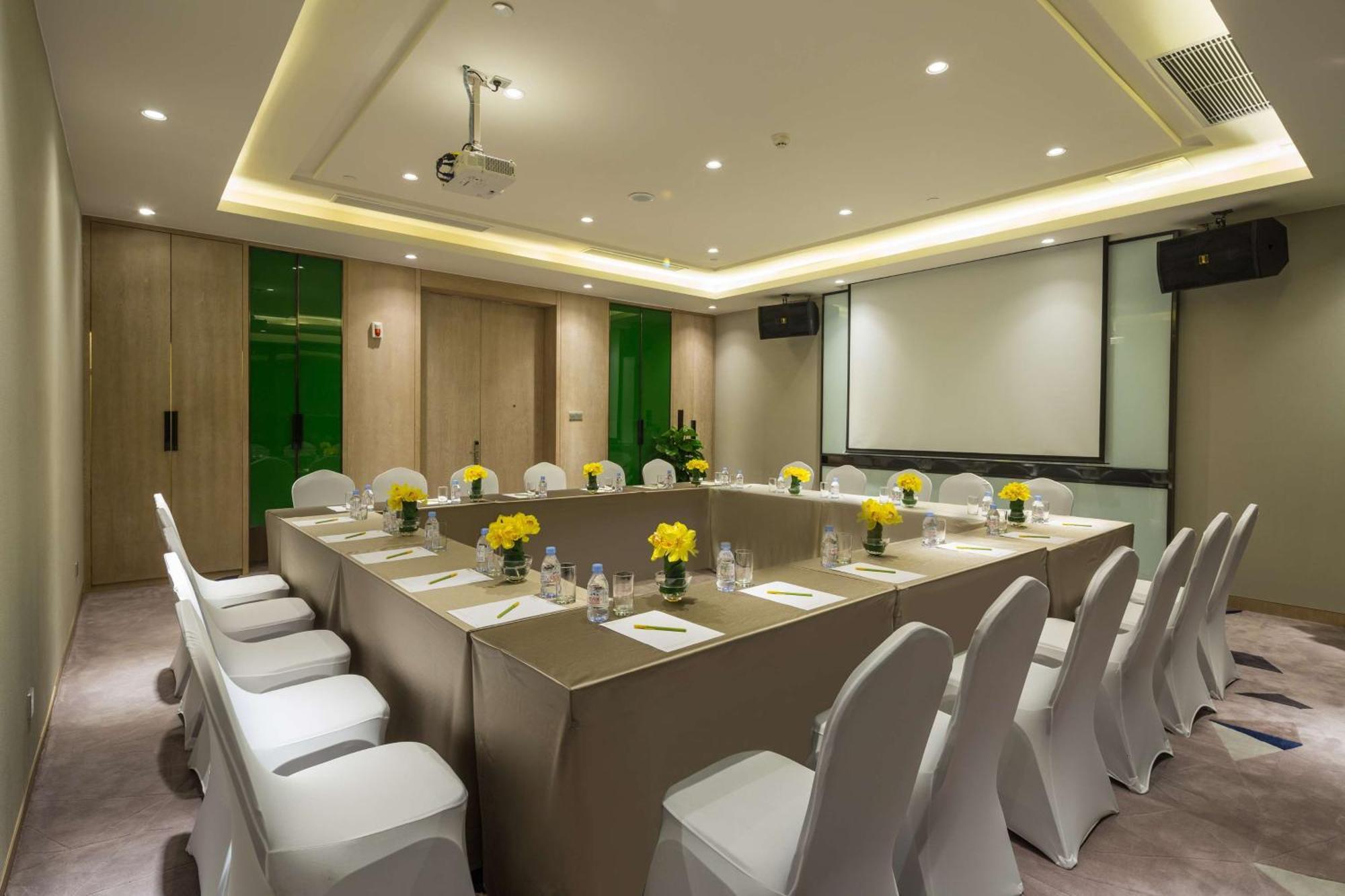 Hilton Garden Inn Zhongshan Guzhen Zhongshan (Guangdong) Exterior foto